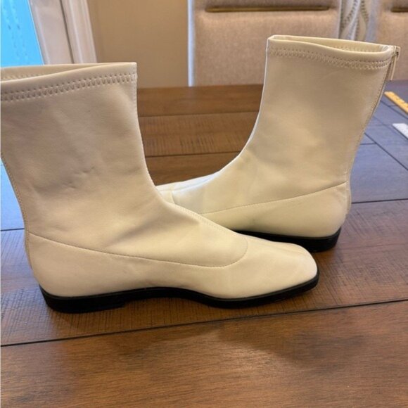 Charles & Keith Zip-Up Ankle Boots Chalk - Picture 7 of 12